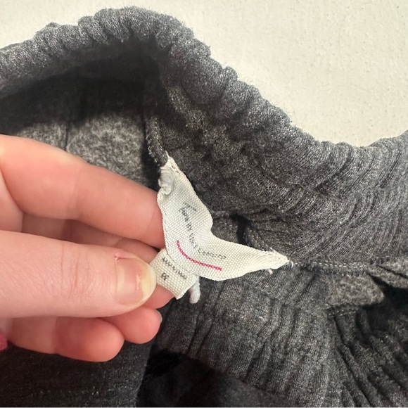 Two by Vince Camuto Gray Sweatpants - Picture 3 of 4